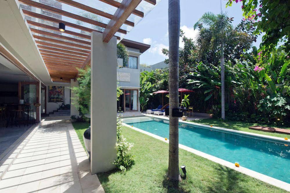 Villa Pierrot Seminyak Eksteriør billede